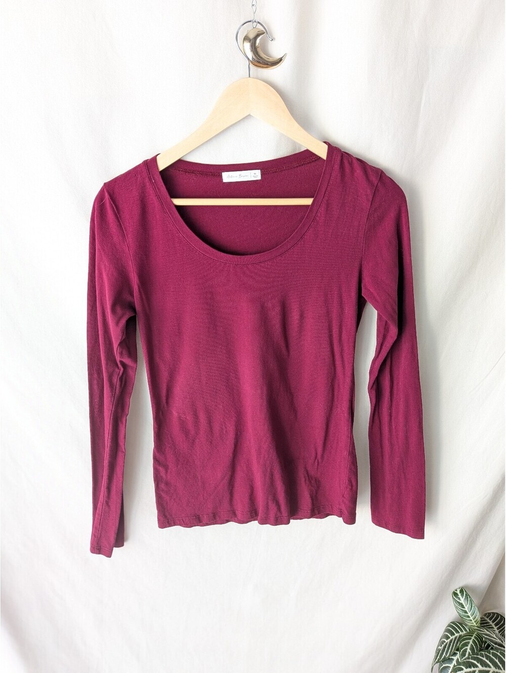 Active Basic Burgandy Long Sleeve Scoop Neck Top Size M